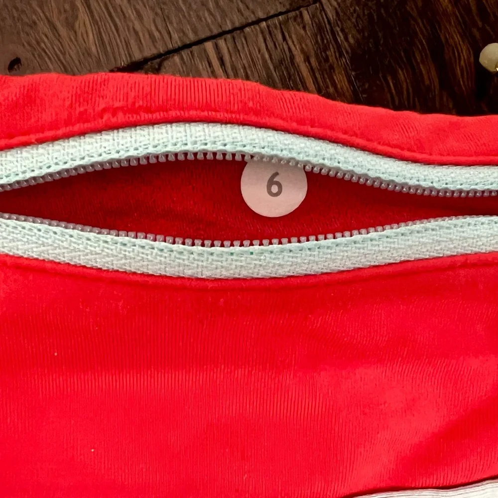 Lululemon Sz 6 Women's Red and Burgundy Shorts - Picture 4 of 5